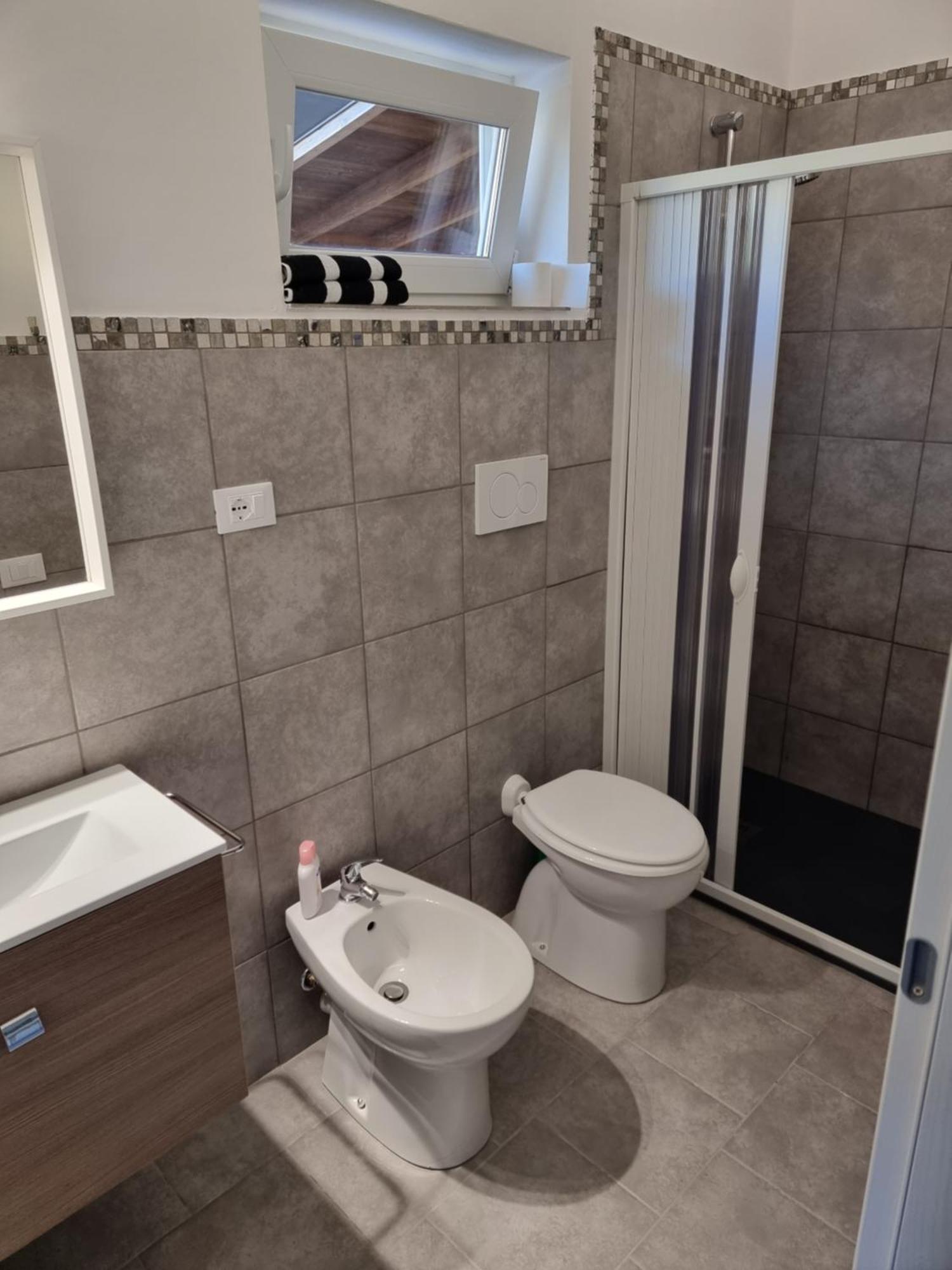 Hotel New Life Carrara Zimmer foto